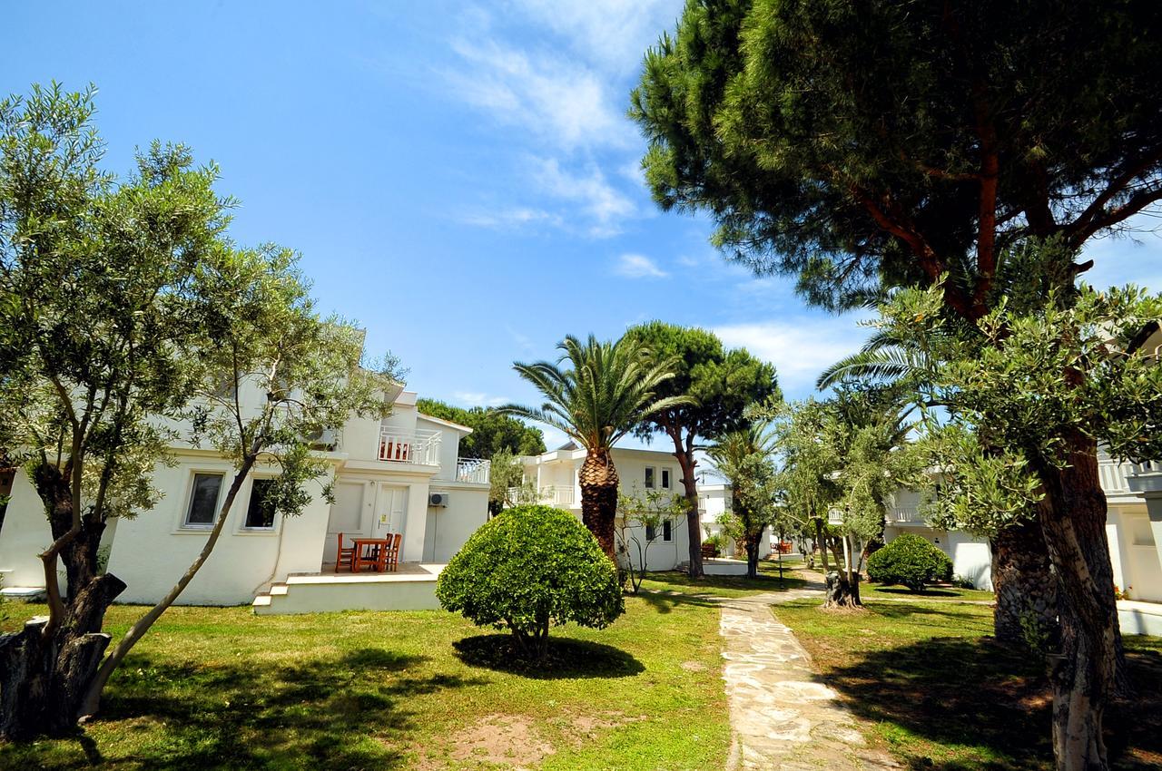 Hanedan Flora Apart Hotel Foça Exterior foto