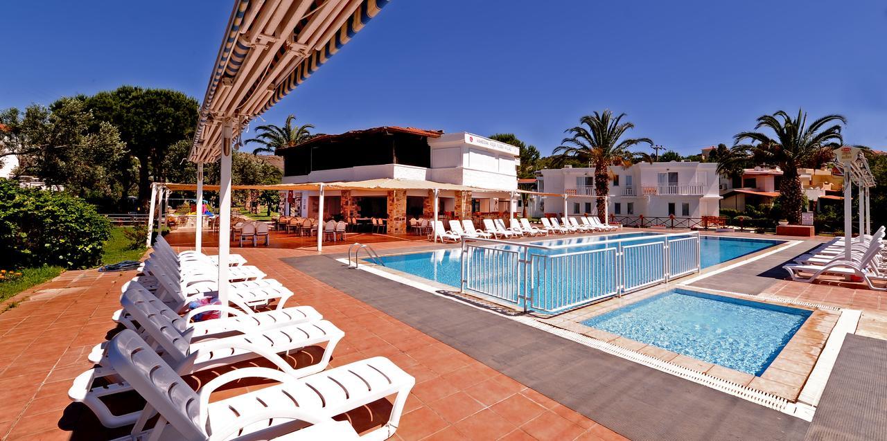 Hanedan Flora Apart Hotel Foça Exterior foto