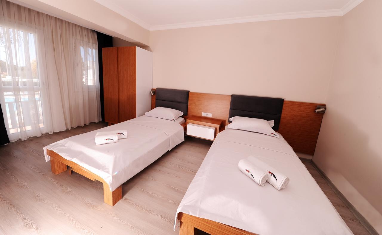 Hanedan Flora Apart Hotel Foça Exterior foto